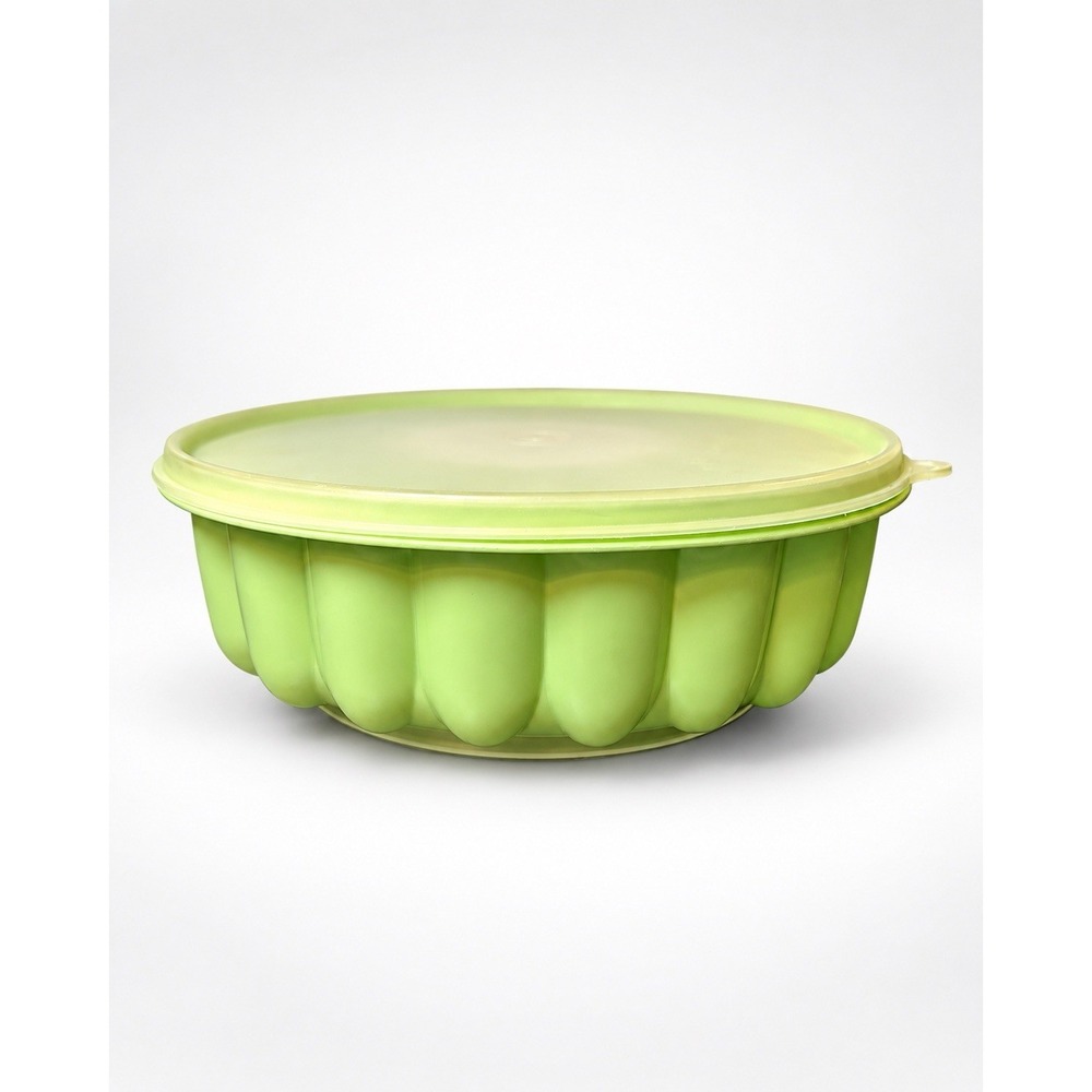 Vintage Tupperware Jel-Ring Mold Green Gelatin Jello Bundt w Lid Center Insert